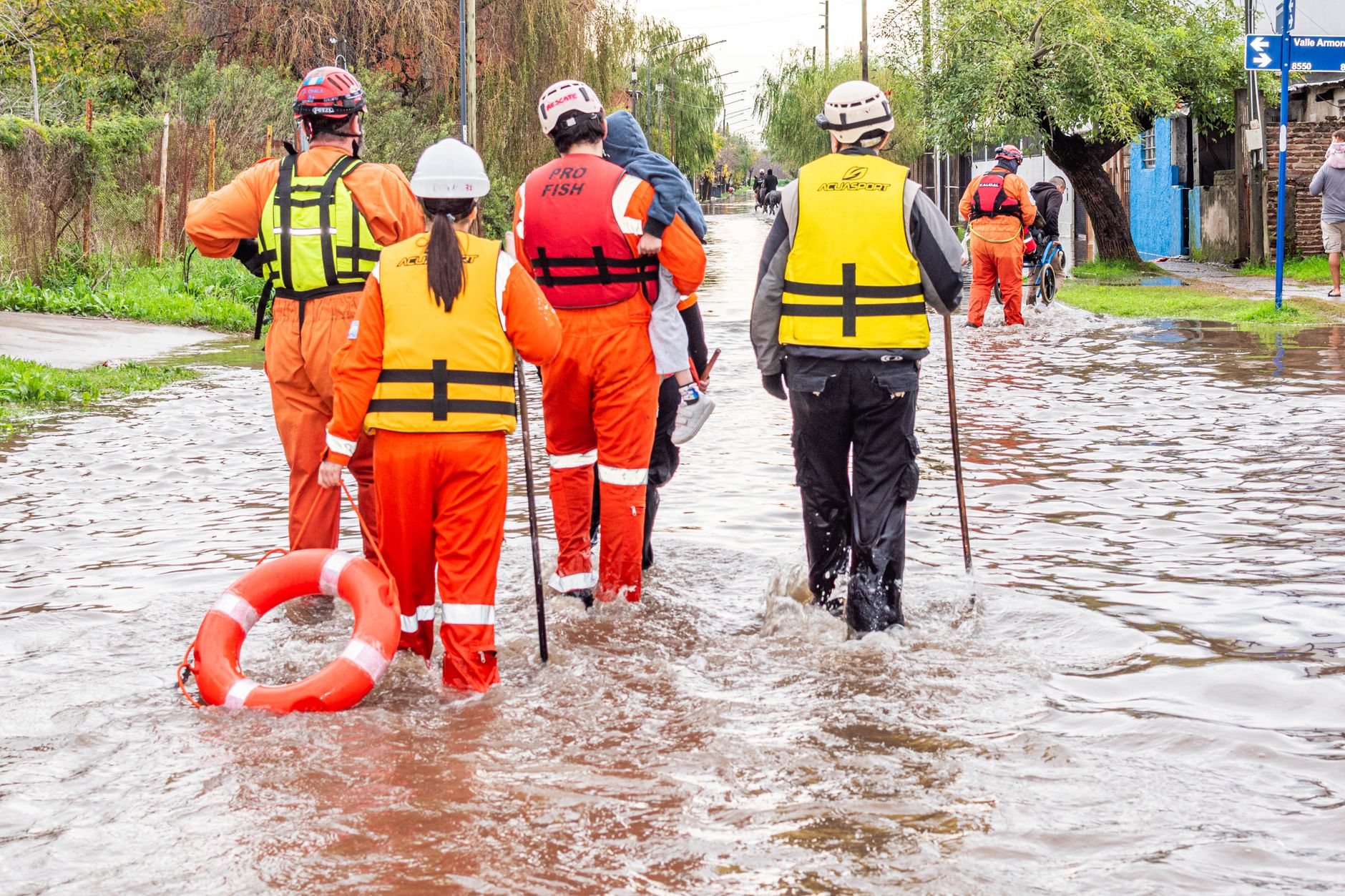 flood rescue operation in buenos aires